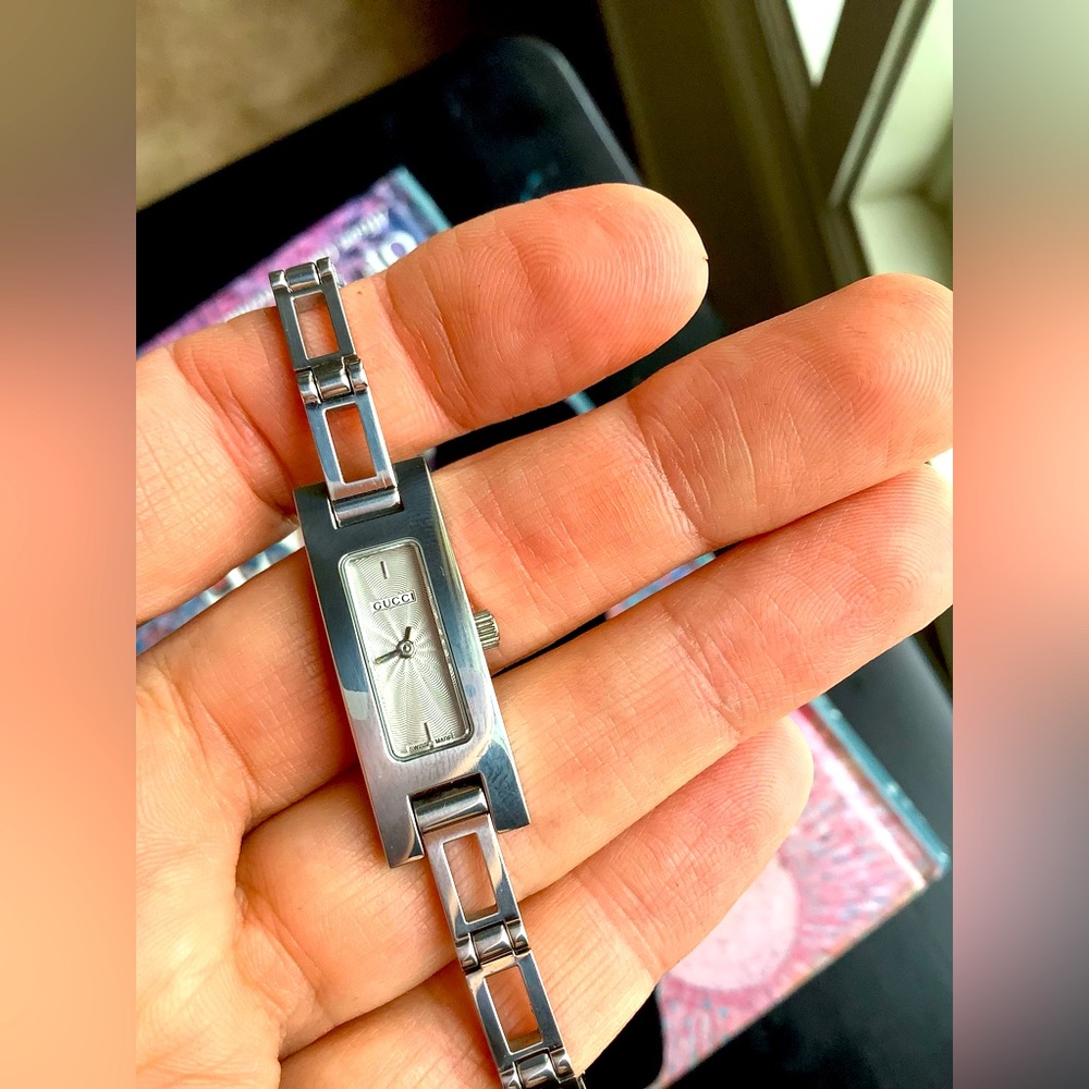Super CUTE GUCCI watch ๐๐ - Picture 9 of 10